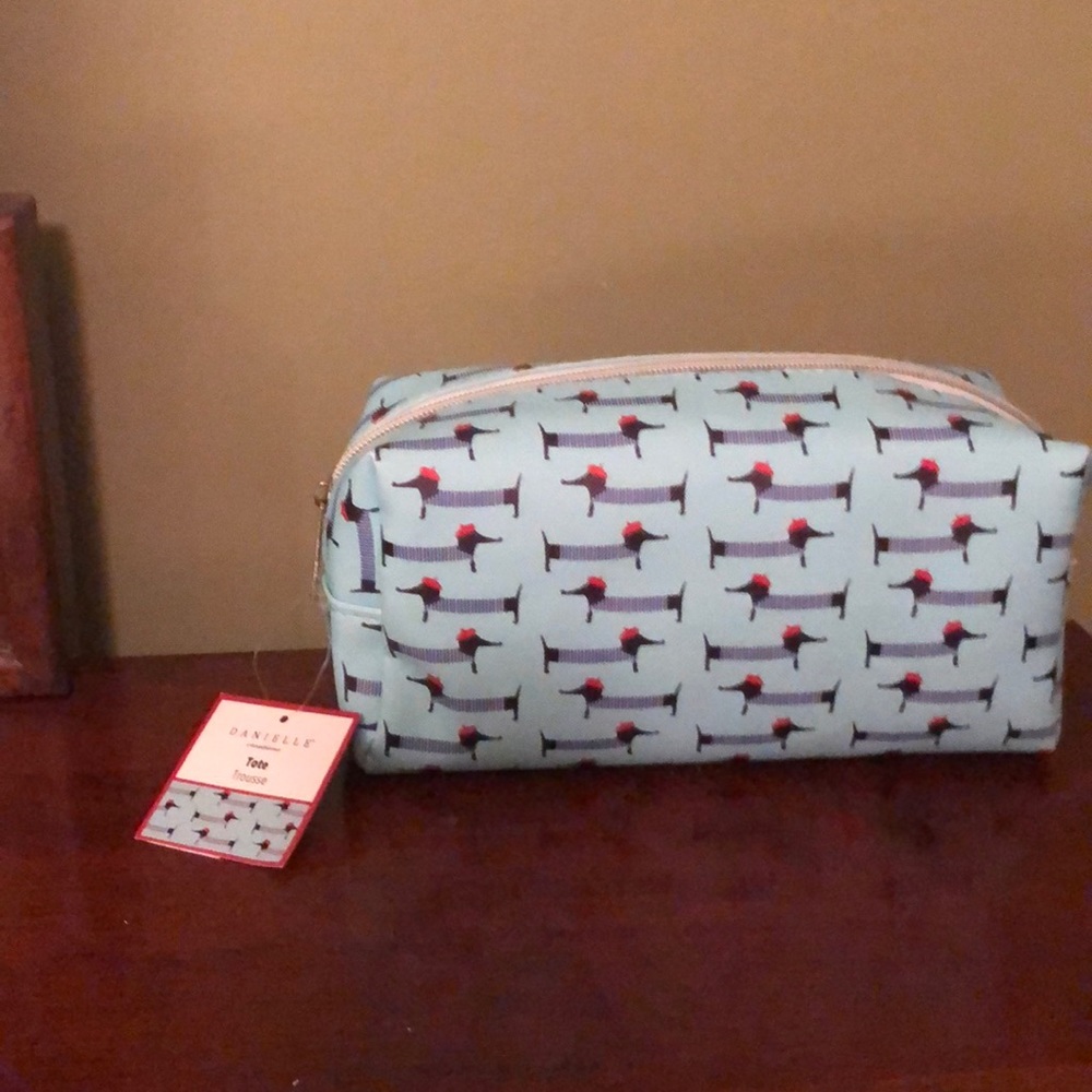 Danielle hand tote.